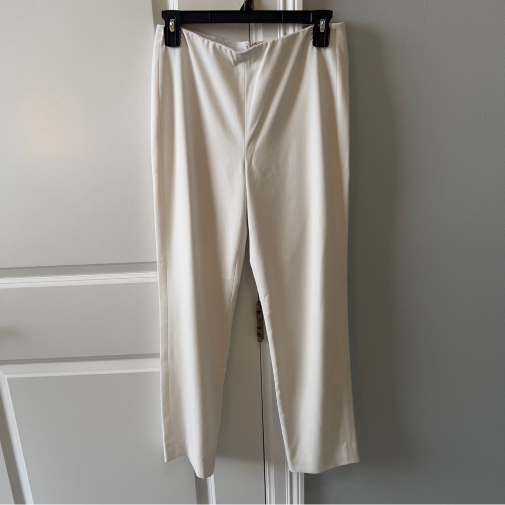 Women’s white Pants